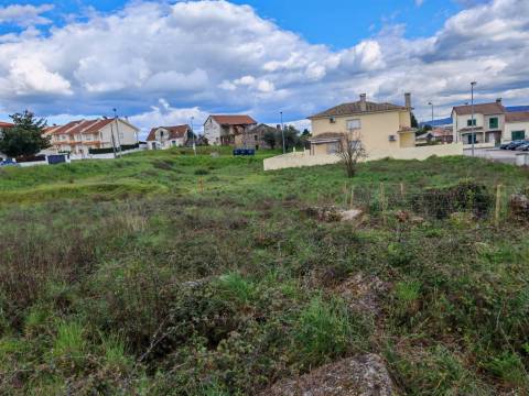 Lote de Terreno - Urb. Qtª do Covelo - Covilhã
