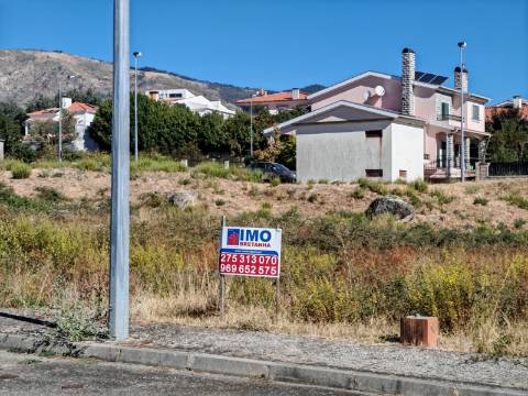 Lote de Terreno - Urb. Qtª do Covelo - Covilhã