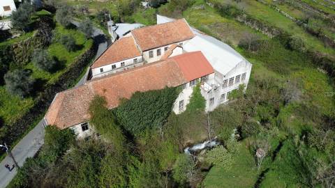 Armazém / Edifício Fabril -  Poldras - Covilhã