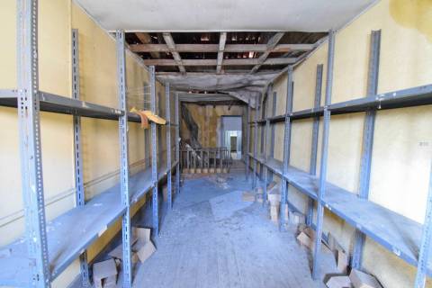 Armazém / Edifício Fabril -  Poldras - Covilhã