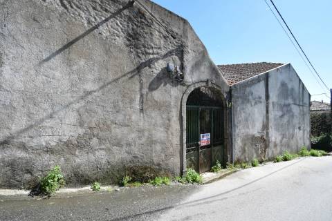 Armazém / Edifício Fabril -  Poldras - Covilhã