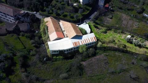 Armazém / Edifício Fabril -  Poldras - Covilhã