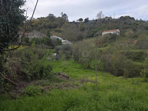 Armazém / Edifício Fabril -  Poldras - Covilhã