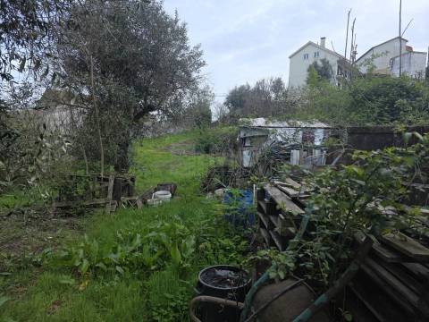 Armazém / Edifício Fabril -  Poldras - Covilhã