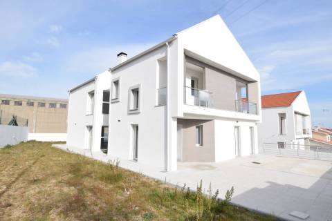 Moradia Isolada V4 - NOVA - Covilhã