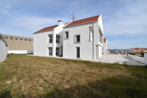 Moradia Isolada V4 - NOVA - Covilhã