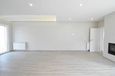 Moradia Isolada V4 - NOVA - Covilhã