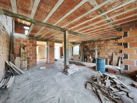 Moradia V4  em fase de Construção - 15 min. do Centro de Coimbra