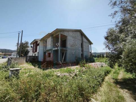 Moradia V4  em fase de Construção - 15 min. do Centro de Coimbra