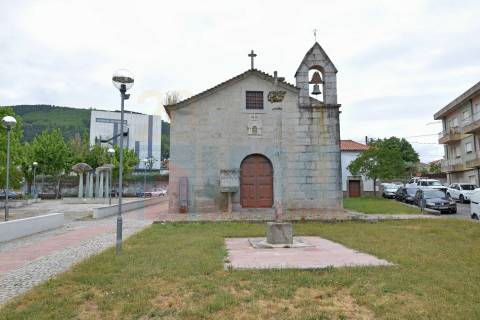 Moradia V2 Nova - Centro do Fundão