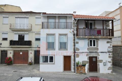 Moradia V2 Nova - Centro do Fundão