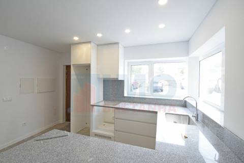 Moradia V2 Nova - Centro do Fundão