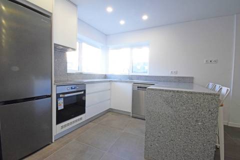 Moradia V2 Nova - Centro do Fundão