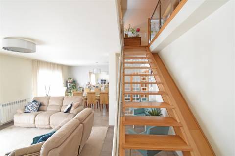 T4 Duplex Como Novo - Zona Alta da Covilhã