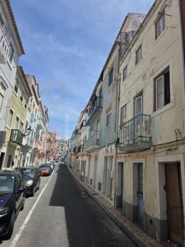 Investimento - Edifício p/ Recuperar - Centro da Nazaré