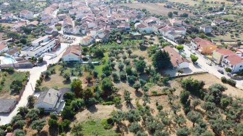 Terreno c/ Viabilidade de Construção – Telhado - Fundão