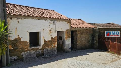 Moradia p/ renovar - Malpica do Tejo