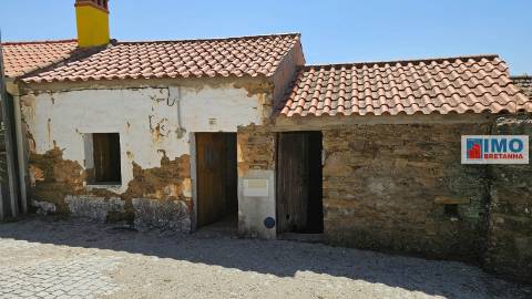 Moradia p/ renovar - Malpica do Tejo