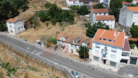 Edifício c/ Cinco Frações - Independentes - Zona Periférica da Covilhã