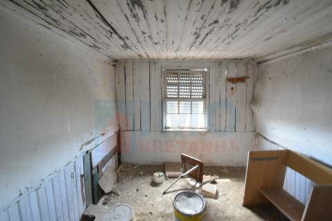 Edifício c/ Cinco Frações - Independentes - Zona Periférica da Covilhã