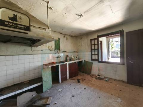 Moradia p/ Recuperar - Centro Histórico da Lousã