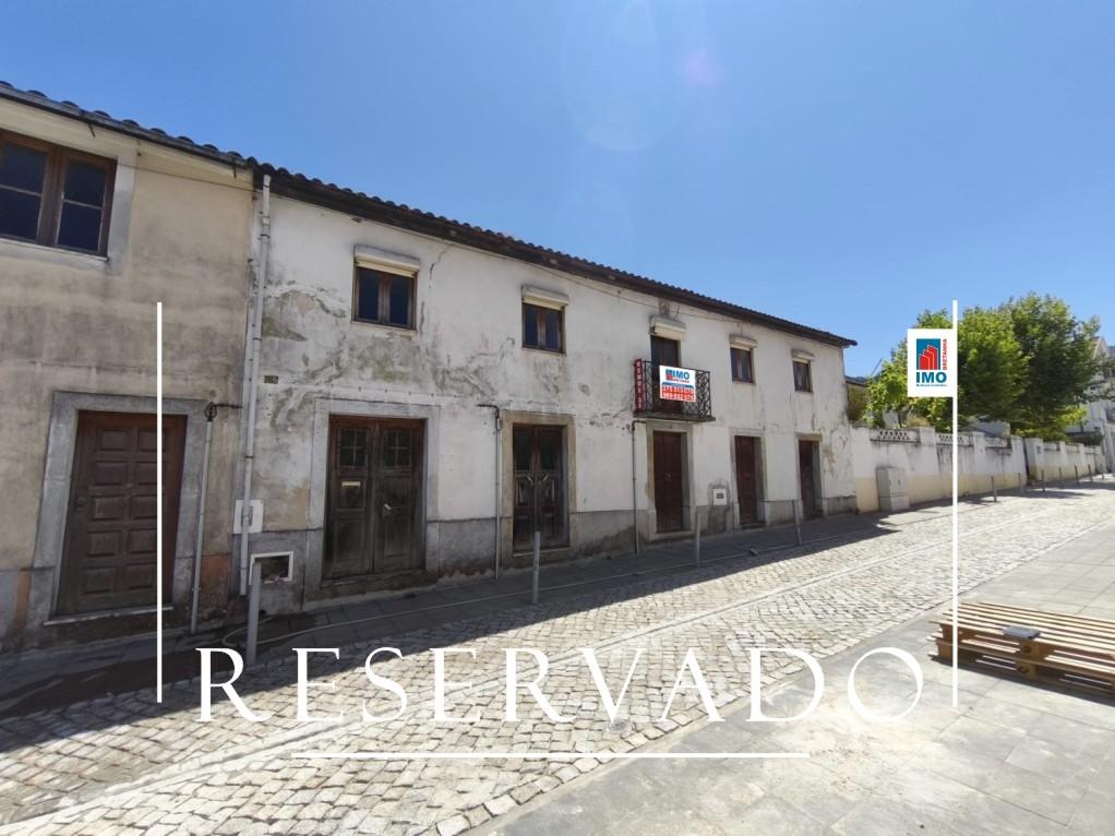 Moradia p/ Recuperar - Centro Histórico da Lousã