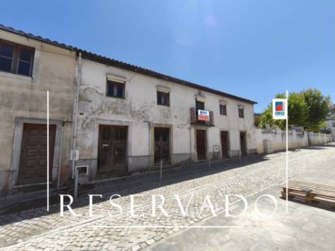 Moradia p/ Recuperar - Centro Histórico da Lousã