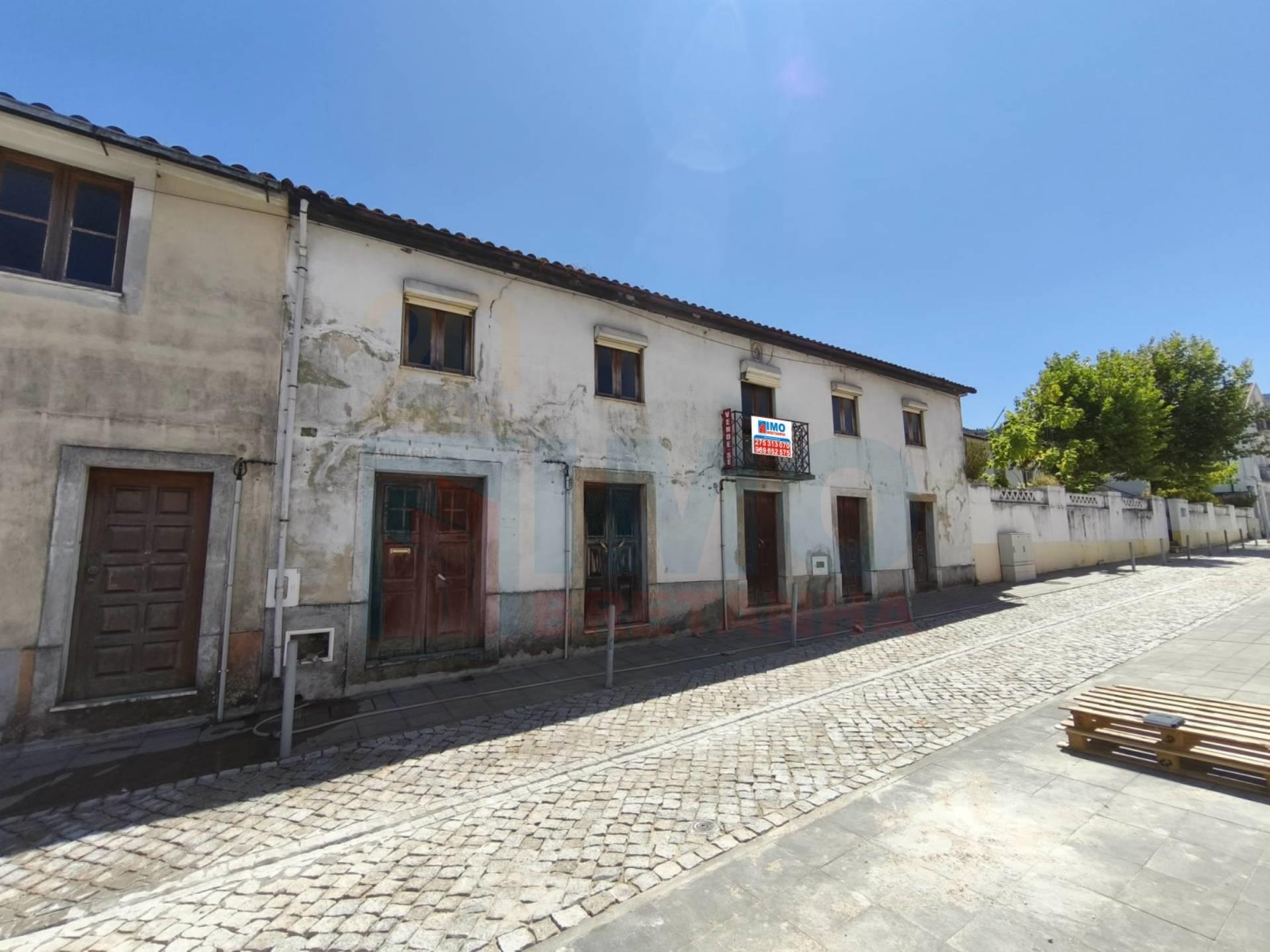 Moradia p/ Recuperar - Centro Histórico da Lousã
