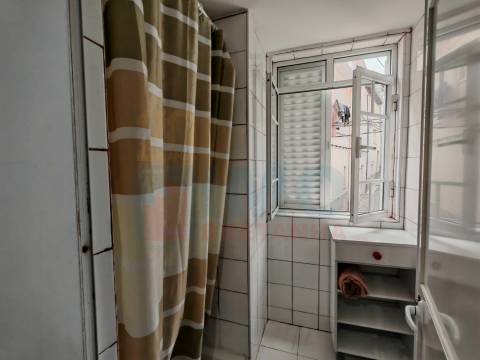 Edifício c/ 4 frações independentes - Centro Histórico da Covilhã