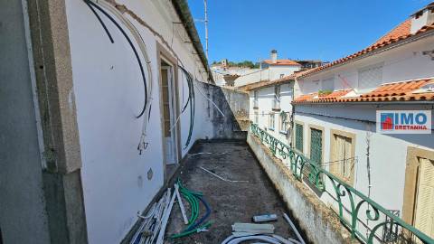 3 Apartamentos T2 e 2 garagens zona histórica de Castelo Branco