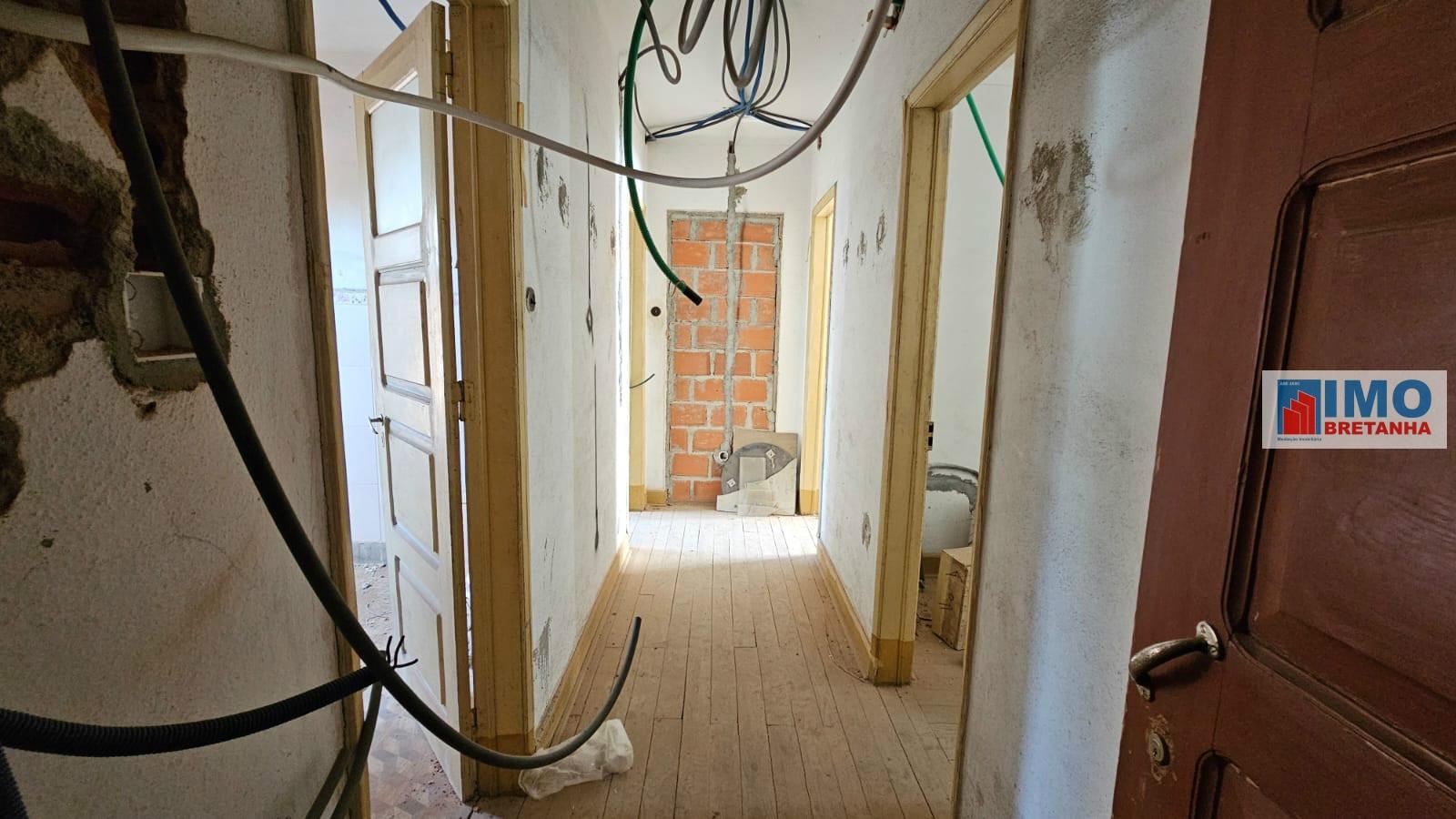 3 Apartamentos T2 e 2 garagens zona histórica de Castelo Branco