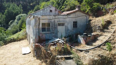 Moradia p/ Recuperar - Atalaia do Teixoso - 10 min Covilhã