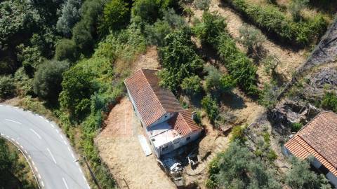 Moradia p/ Recuperar - Atalaia do Teixoso - 10 min Covilhã