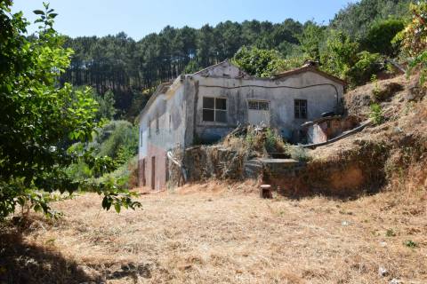 Moradia p/ Recuperar - Atalaia do Teixoso - 10 min Covilhã