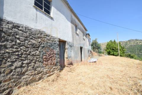 Moradia p/ Recuperar - Atalaia do Teixoso - 10 min Covilhã