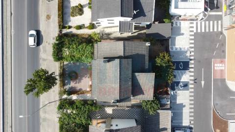 Moradia V6 Isolada - c/ Garagem - Fundão