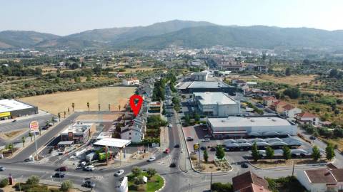 Moradia V6 Isolada - c/ Garagem - Fundão