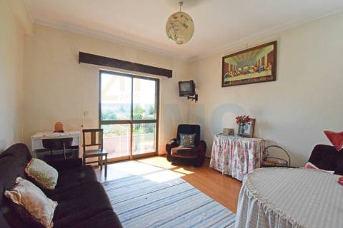 Moradia V6 Isolada - c/ Garagem - Fundão