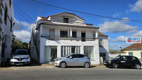 Moradia V2 - Salgueiro do Campo - Castelo Branco