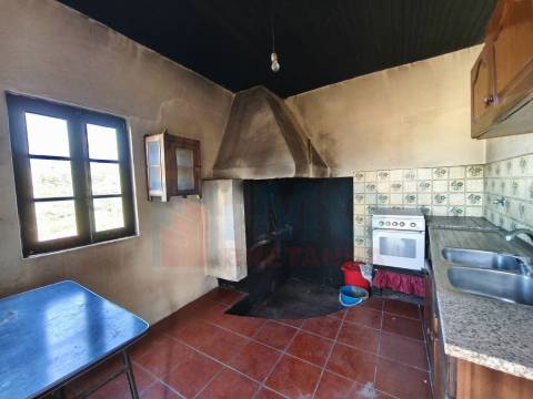 Moradia V5 p/ Renovar - Vale de Neira  - 5 Min. Lousã