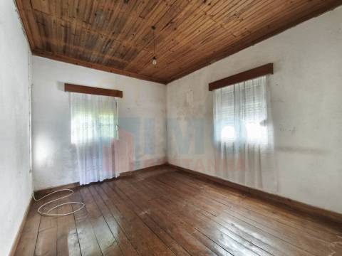 Moradia V5 p/ Renovar - Vale de Neira  - 5 Min. Lousã