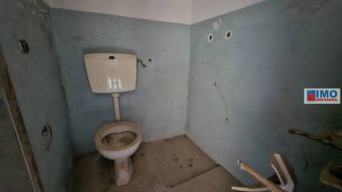 Moradia p/ Renovar em Alcains