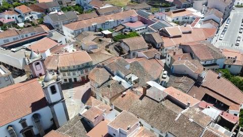 Moradia p/ Renovar em Alcains