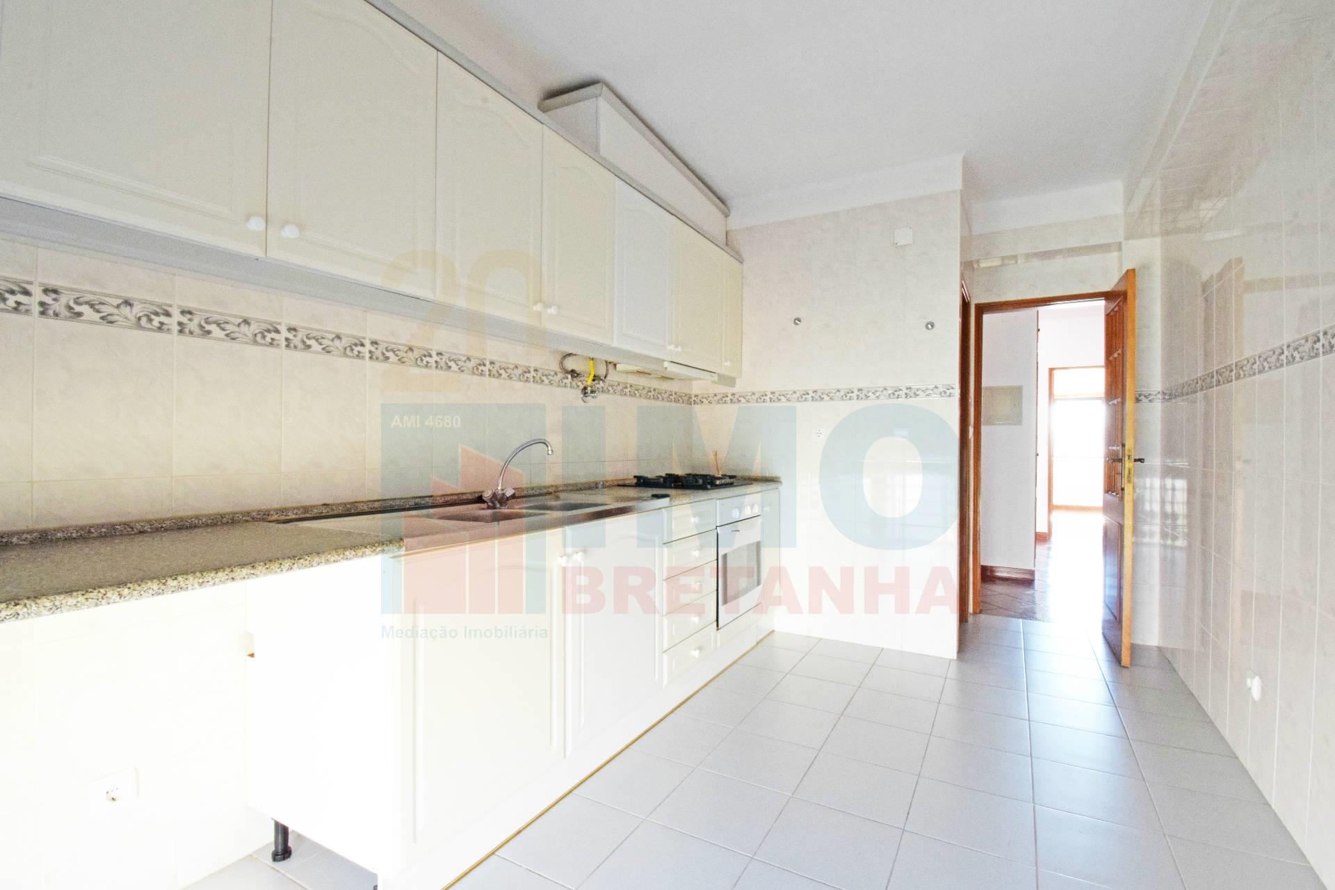T3 Renovado - em bairro à Entrada da Covilhã