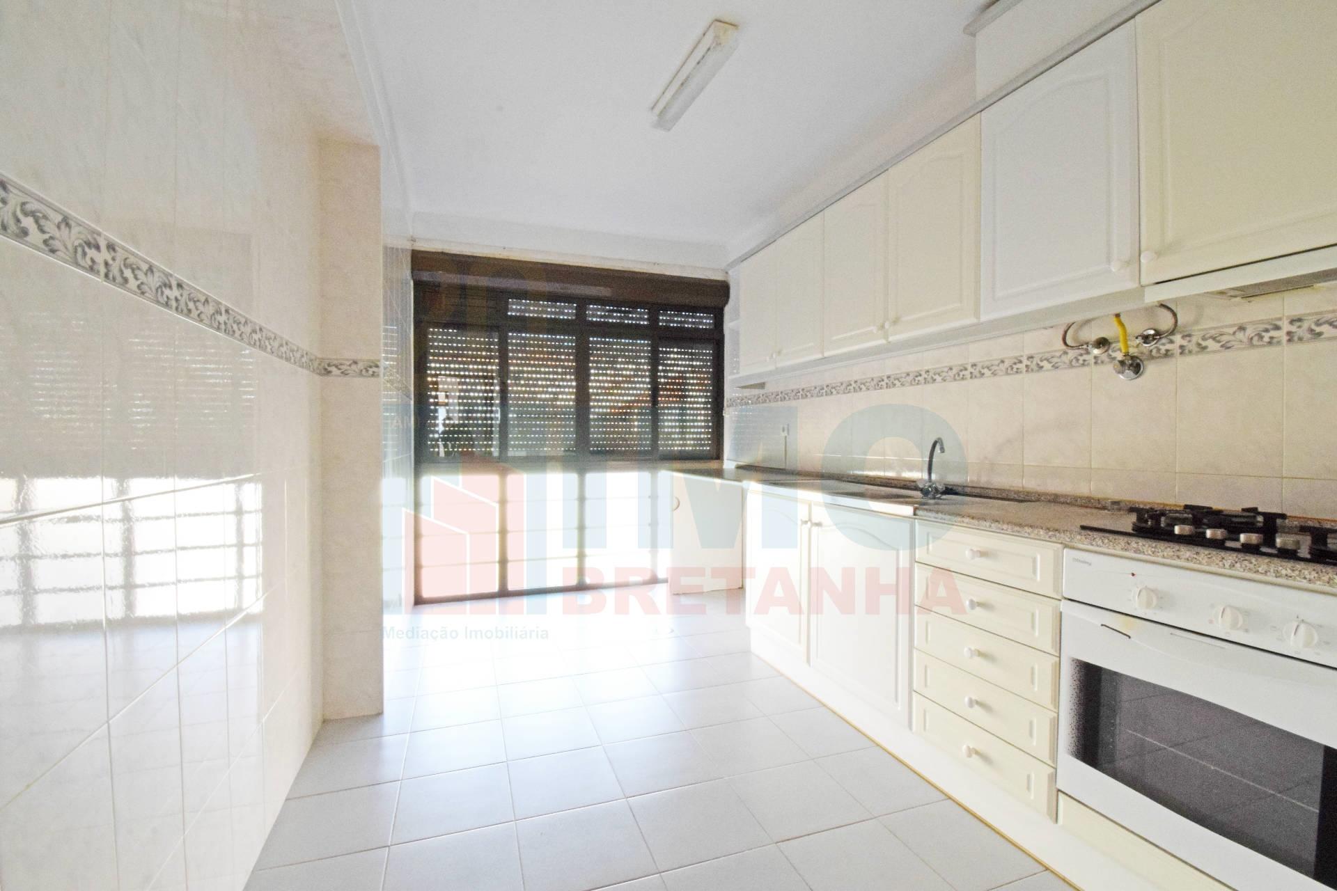 T3 Renovado - em bairro à Entrada da Covilhã
