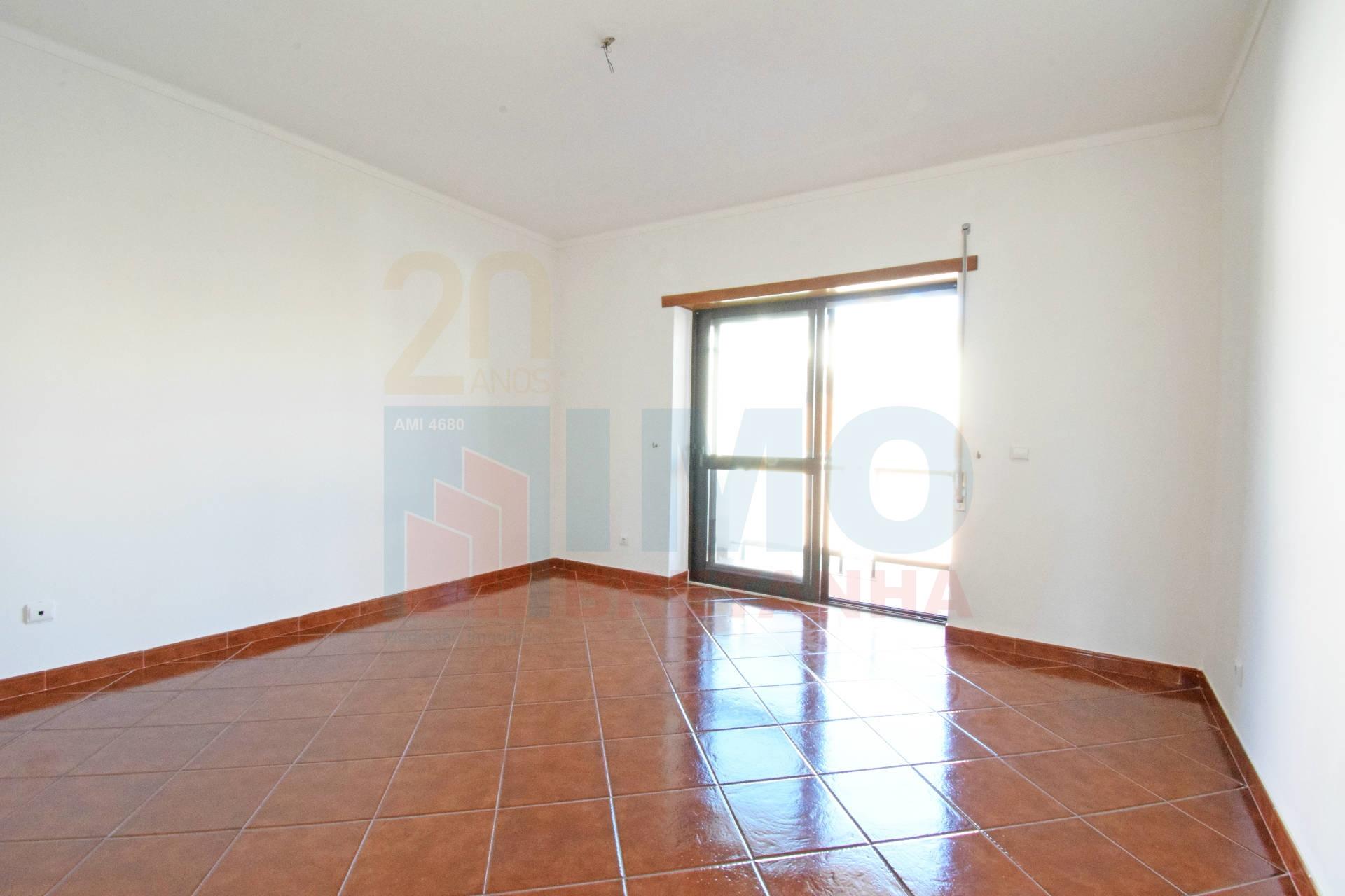 T3 Renovado - em bairro à Entrada da Covilhã