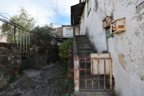 Edifícios p/ Recuperar - Zona Periférica da Covilhã