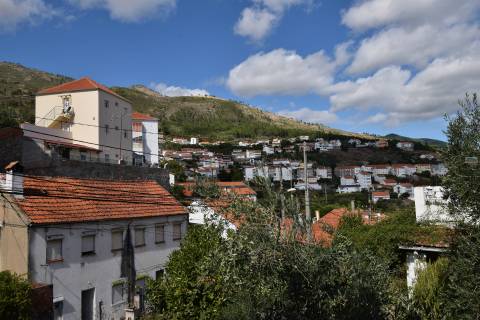 Edifícios p/ Recuperar - Zona Periférica da Covilhã