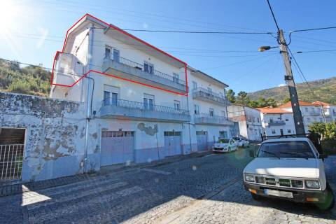 T4 c/ Garagem - Zona Alta da Covilhã