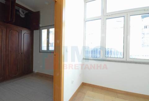 T4 c/ Garagem - Centro do Fundão